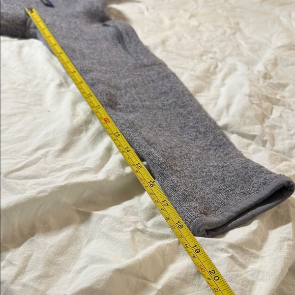Patagonia Heathered Gray Fleece Pullover - Picture 6 of 10